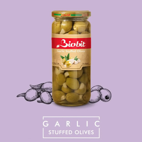 زیتون سبز با مغز سیر